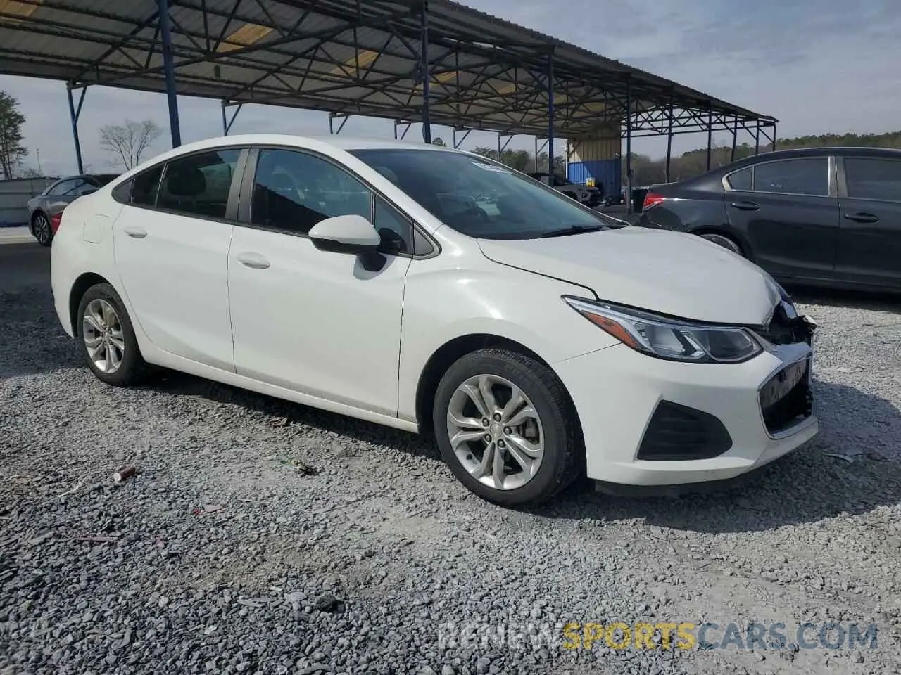 4 Фотография поврежденного автомобиля 1G1BC5SM6K7152686 CHEVROLET CRUZE 2019