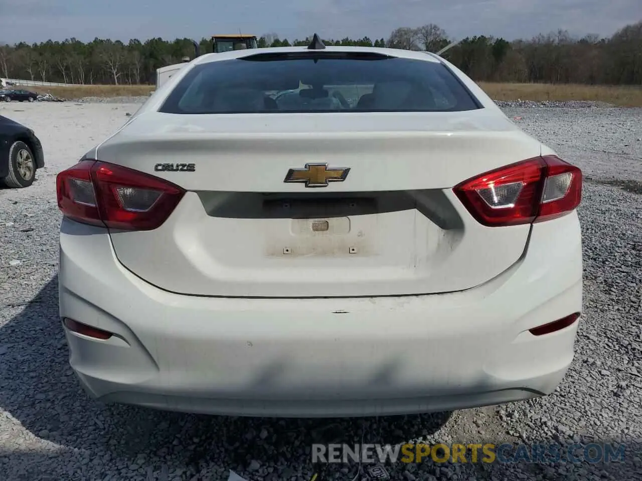 6 Фотография поврежденного автомобиля 1G1BC5SM6K7152686 CHEVROLET CRUZE 2019