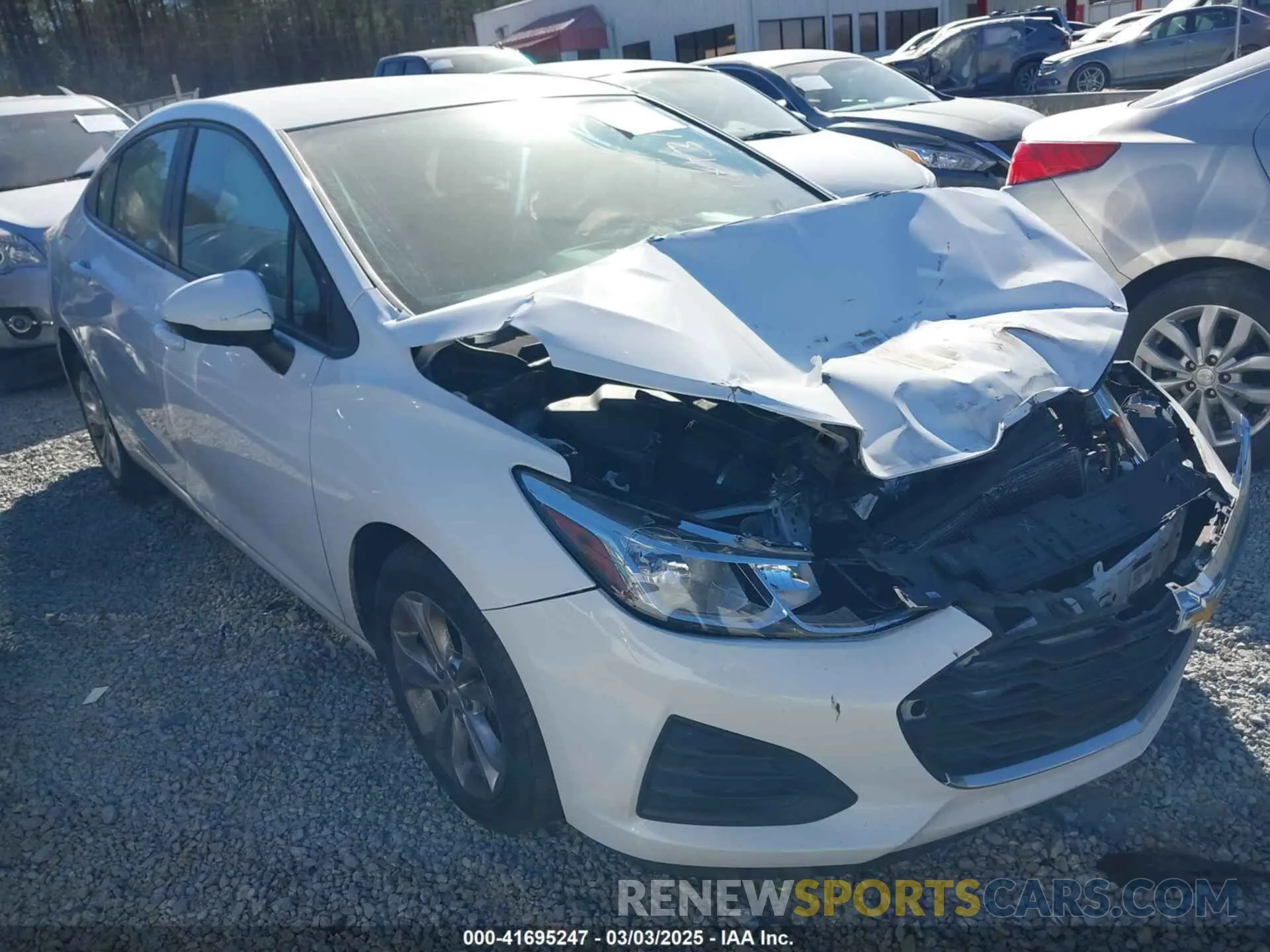 1 Photograph of a damaged car 1G1BC5SM7K7109314 CHEVROLET CRUZE 2019