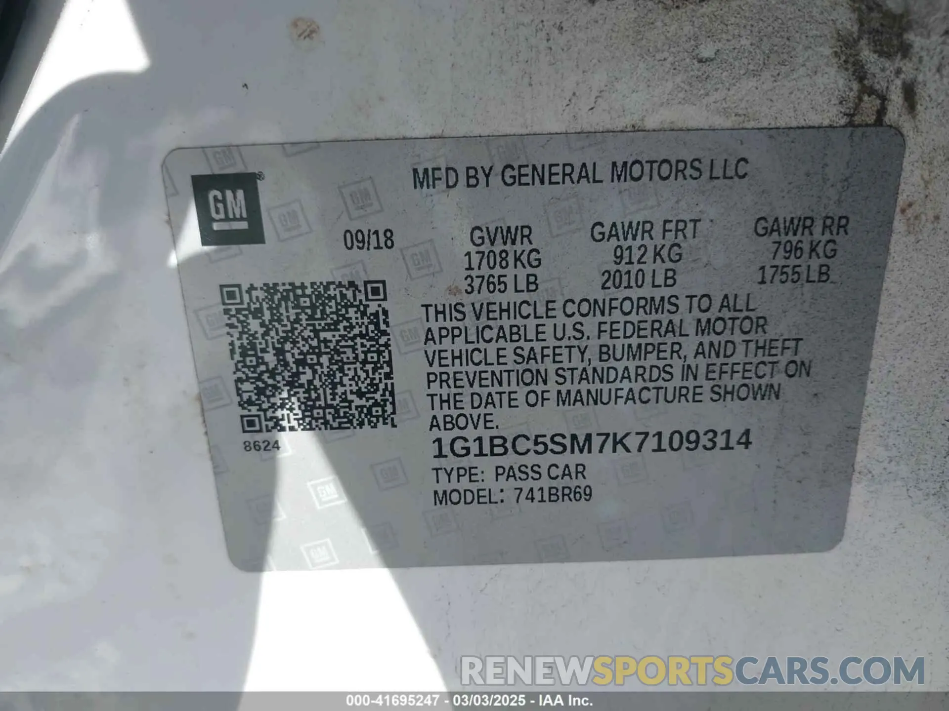 9 Photograph of a damaged car 1G1BC5SM7K7109314 CHEVROLET CRUZE 2019