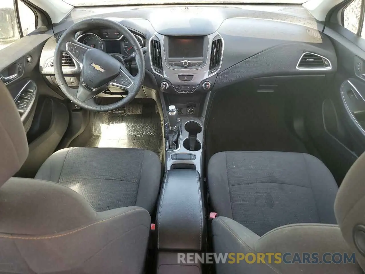 8 Фотография поврежденного автомобиля 1G1BC5SM7K7114173 CHEVROLET CRUZE 2019