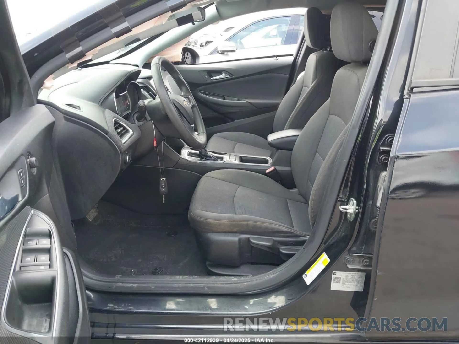 5 Photograph of a damaged car 1G1BC5SM7K7120507 CHEVROLET CRUZE 2019