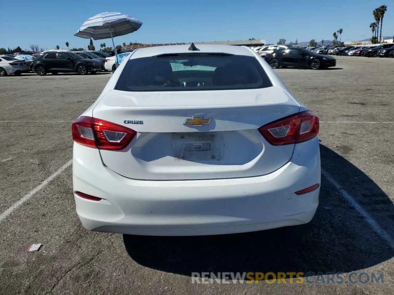 6 Photograph of a damaged car 1G1BC5SM7K7123231 CHEVROLET CRUZE 2019