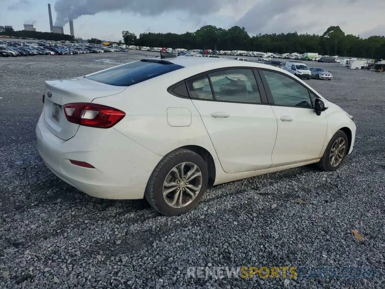 3 Фотография поврежденного автомобиля 1G1BC5SM7K7125609 CHEVROLET CRUZE 2019