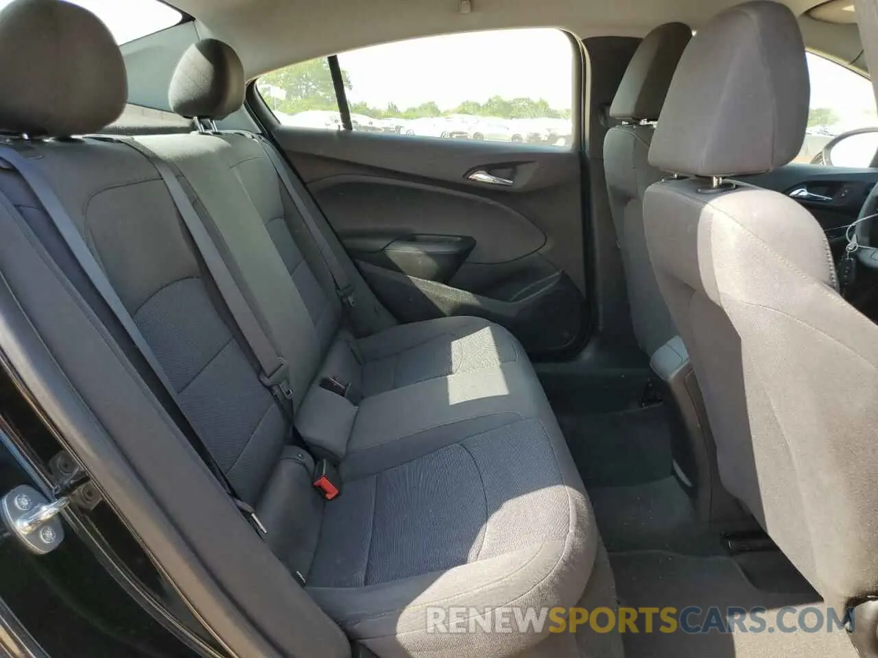 10 Photograph of a damaged car 1G1BC5SM9K7112263 CHEVROLET CRUZE 2019