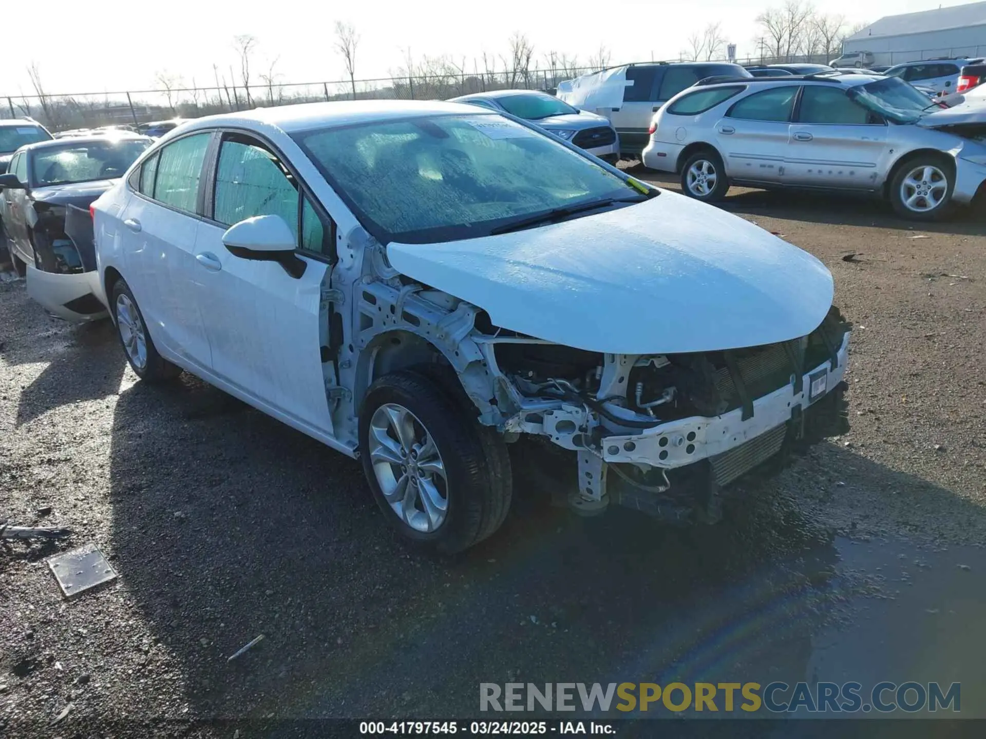 1 Photograph of a damaged car 1G1BC5SM9K7134778 CHEVROLET CRUZE 2019