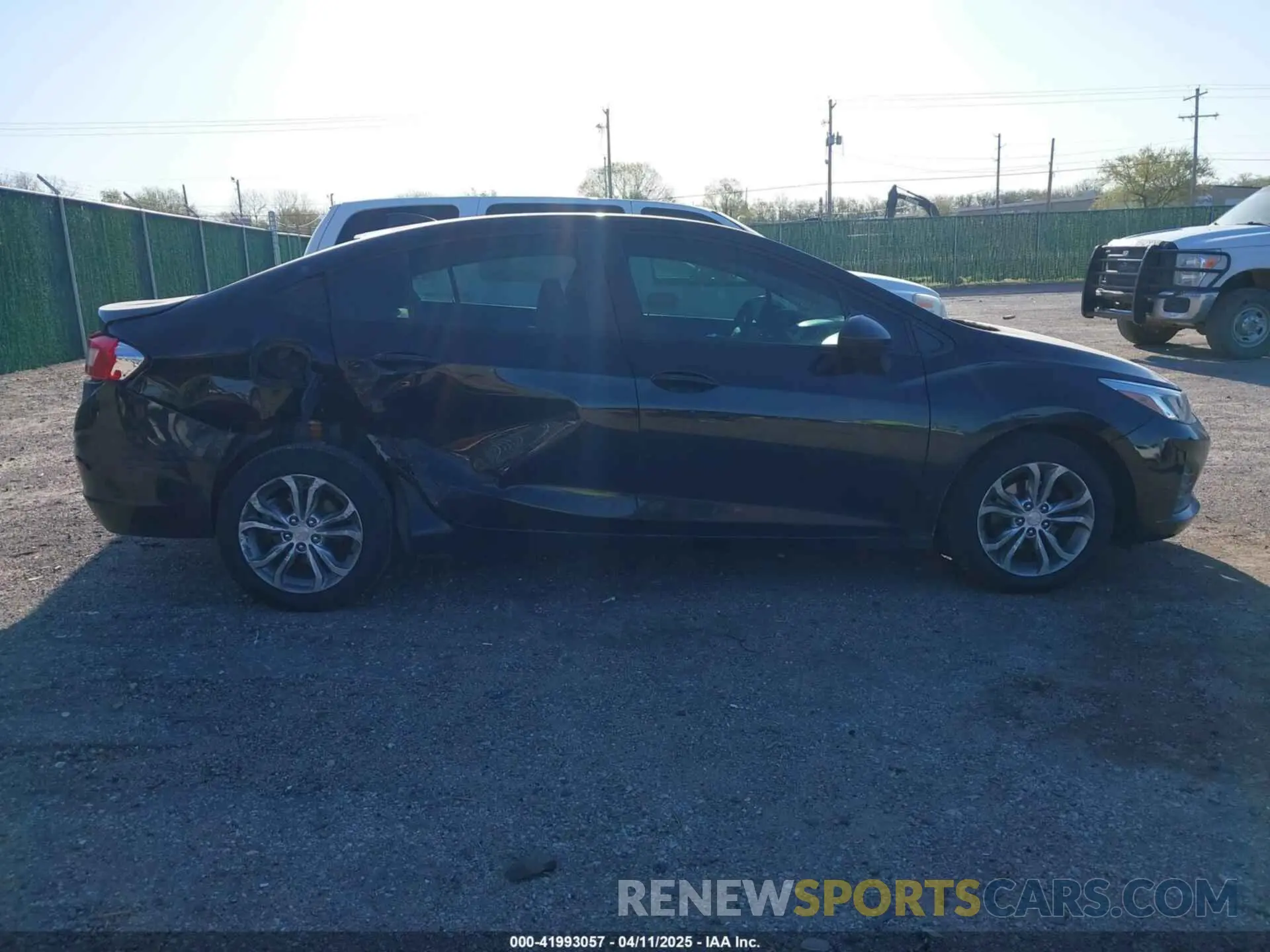 13 Photograph of a damaged car 1G1BC5SMXK7126074 CHEVROLET CRUZE 2019