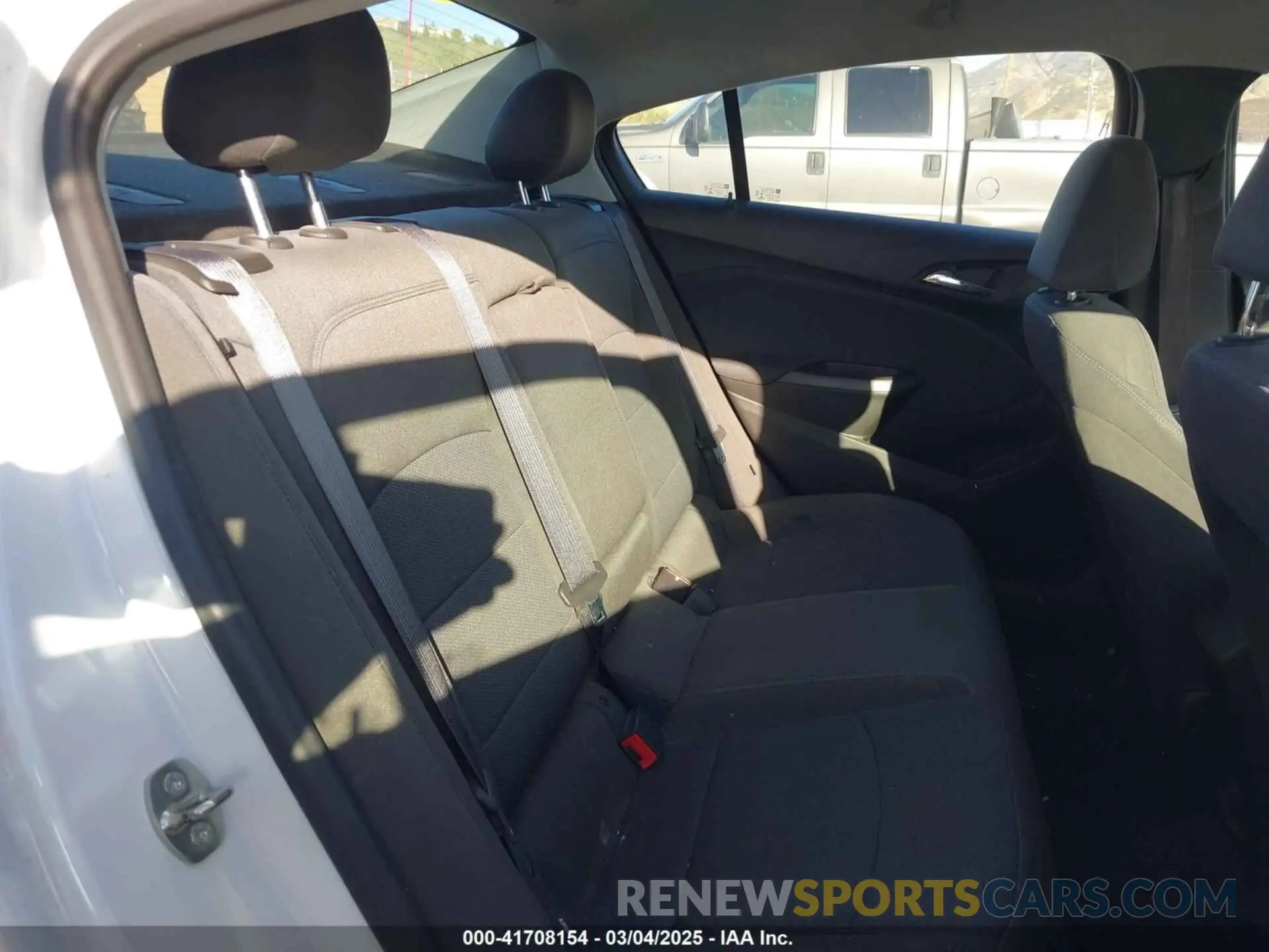 8 Photograph of a damaged car 1G1BE5SM0K7121251 CHEVROLET CRUZE 2019