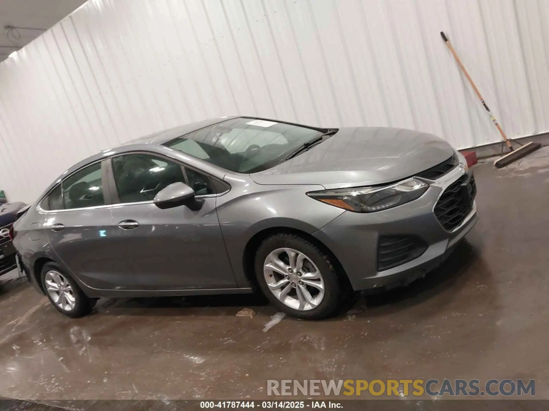 13 Photograph of a damaged car 1G1BE5SM1K7115782 CHEVROLET CRUZE 2019