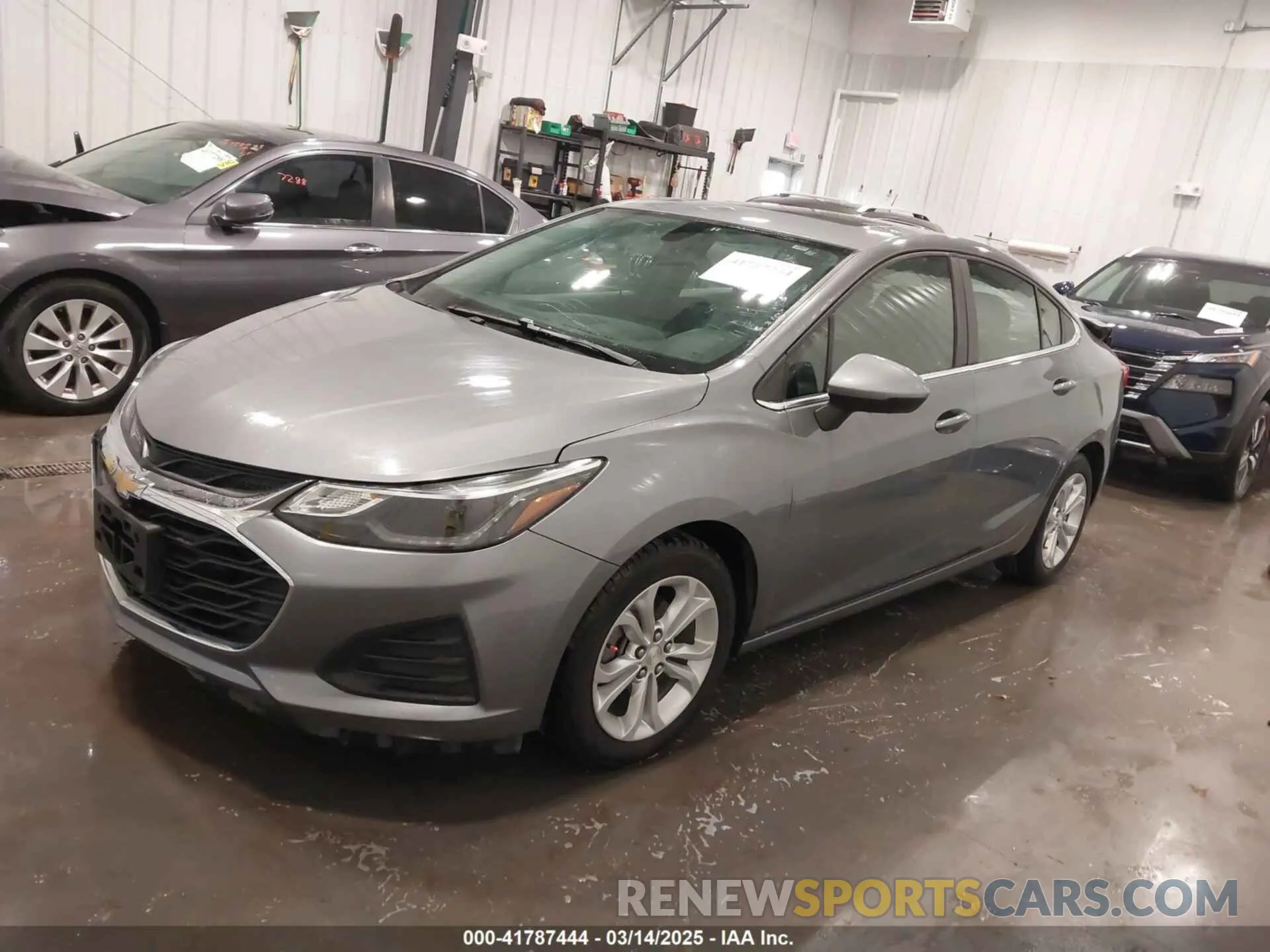 2 Photograph of a damaged car 1G1BE5SM1K7115782 CHEVROLET CRUZE 2019