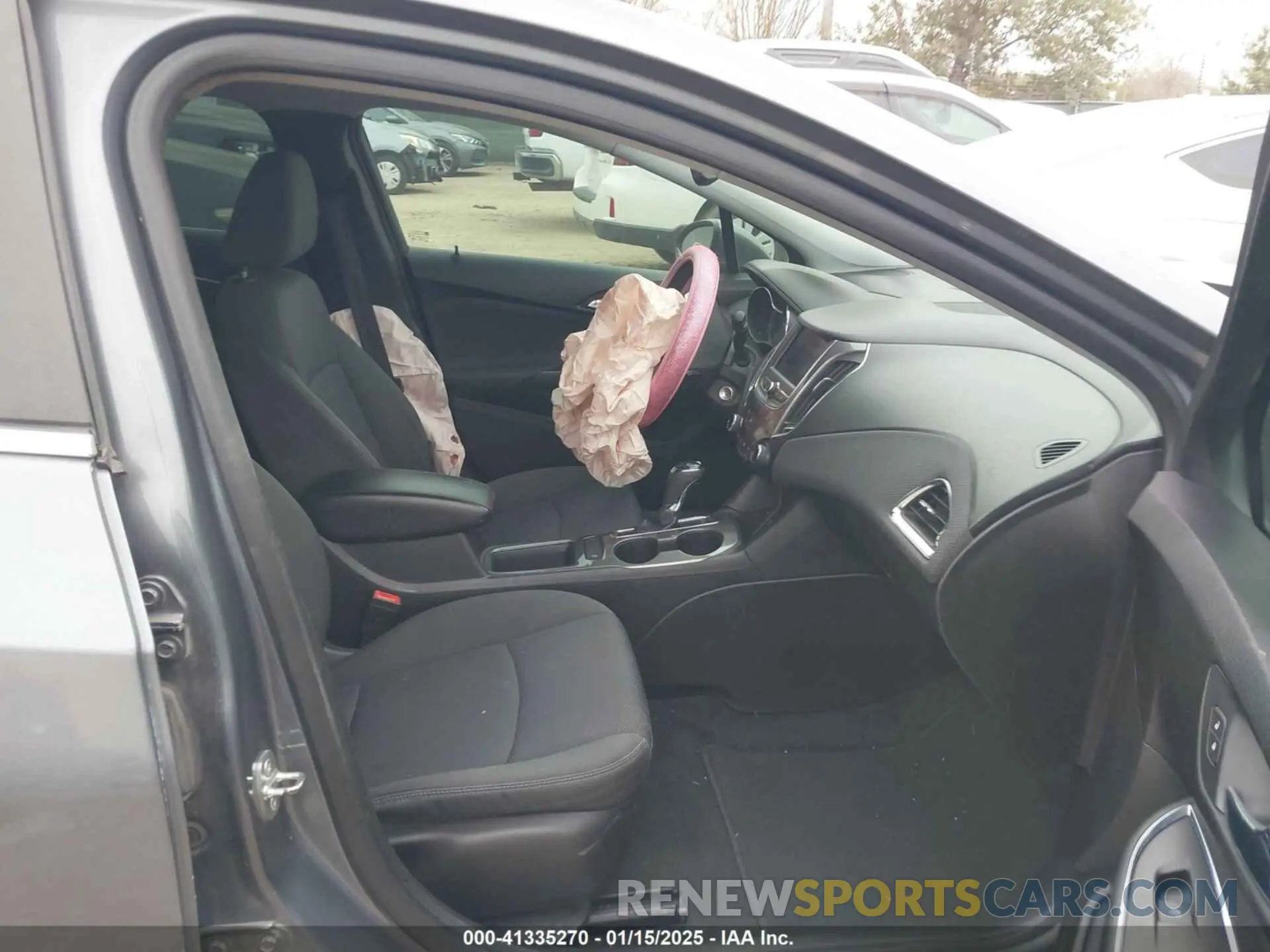 5 Photograph of a damaged car 1G1BE5SM1K7127608 CHEVROLET CRUZE 2019