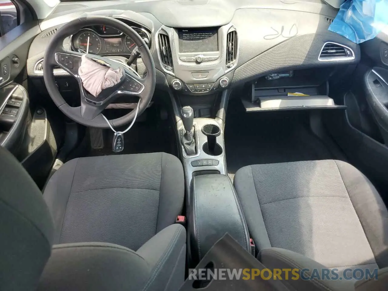 8 Photograph of a damaged car 1G1BE5SM2K7113748 CHEVROLET CRUZE 2019