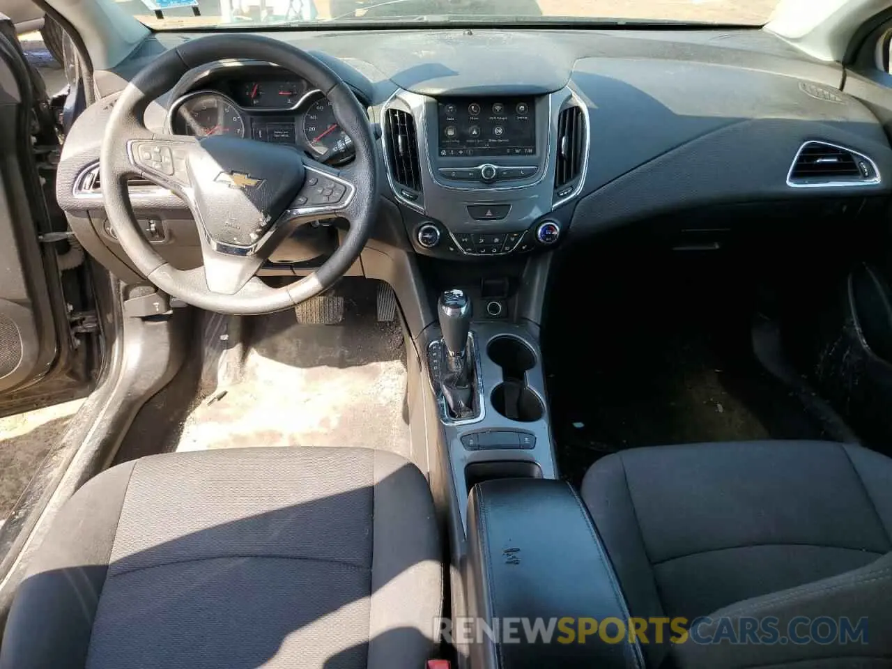8 Photograph of a damaged car 1G1BE5SM2K7118903 CHEVROLET CRUZE 2019