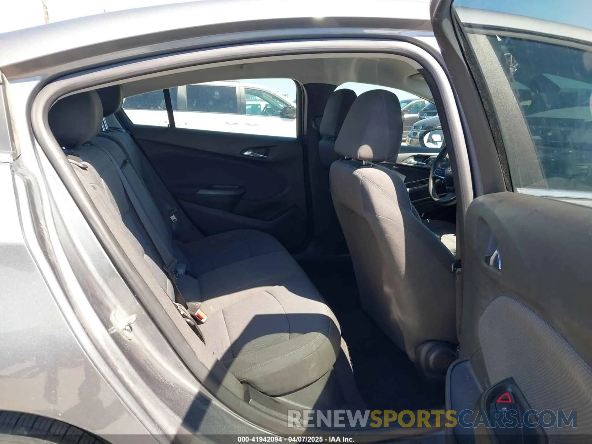 8 Photograph of a damaged car 1G1BE5SM2K7119159 CHEVROLET CRUZE 2019