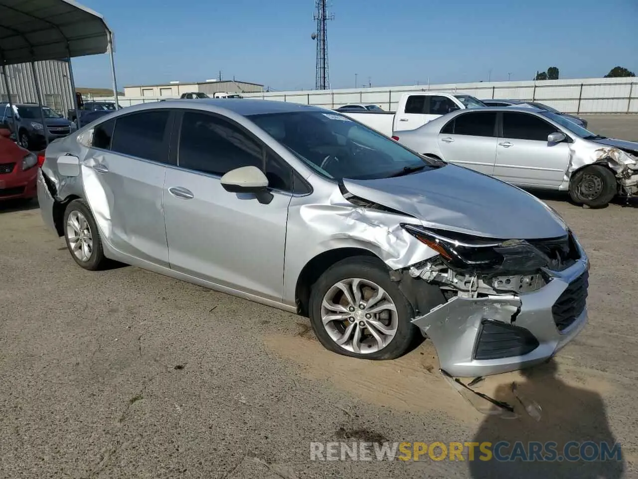 4 Фотография поврежденного автомобиля 1G1BE5SM2K7144725 CHEVROLET CRUZE 2019