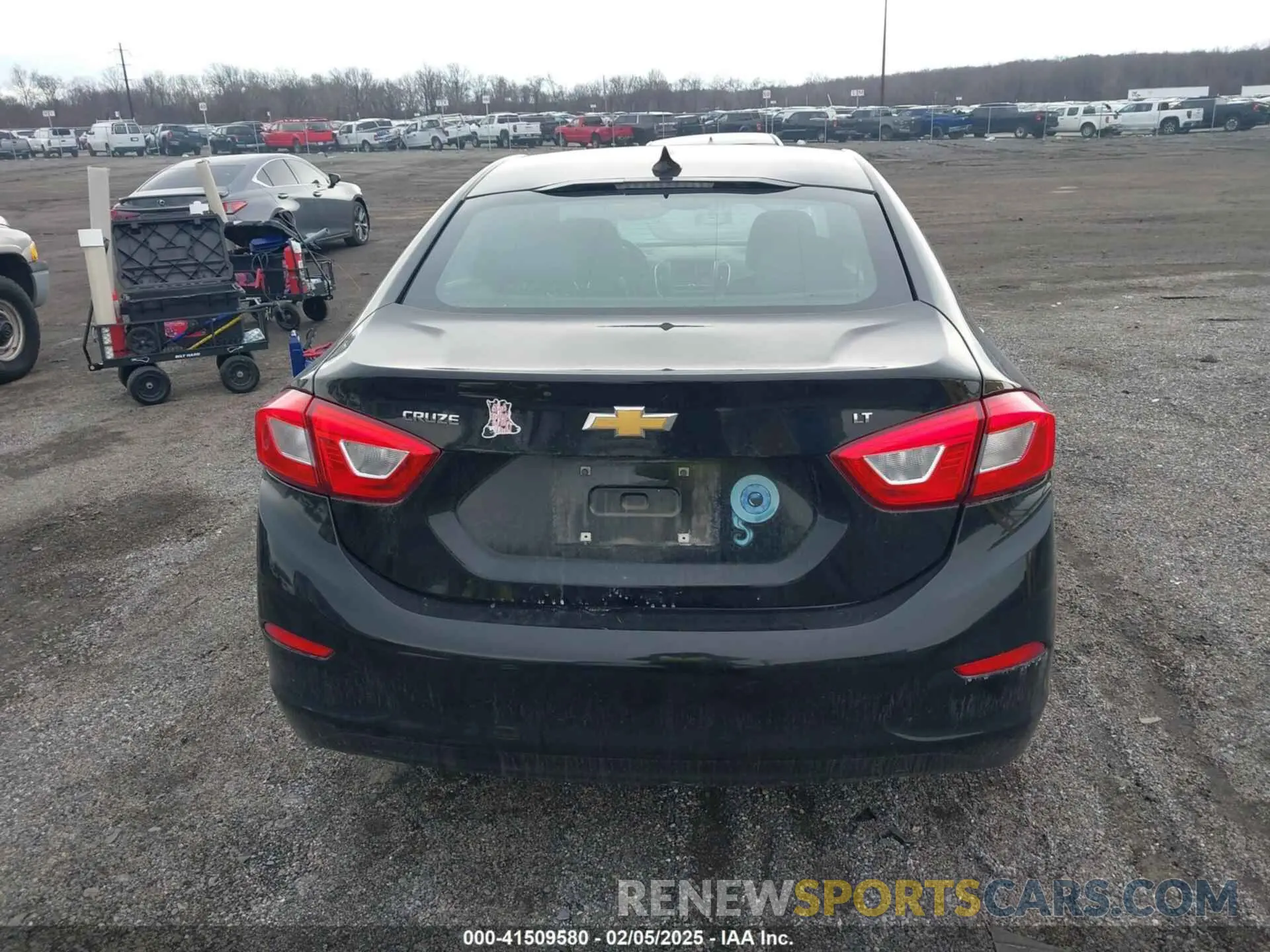 17 Photograph of a damaged car 1G1BE5SM3K7116111 CHEVROLET CRUZE 2019