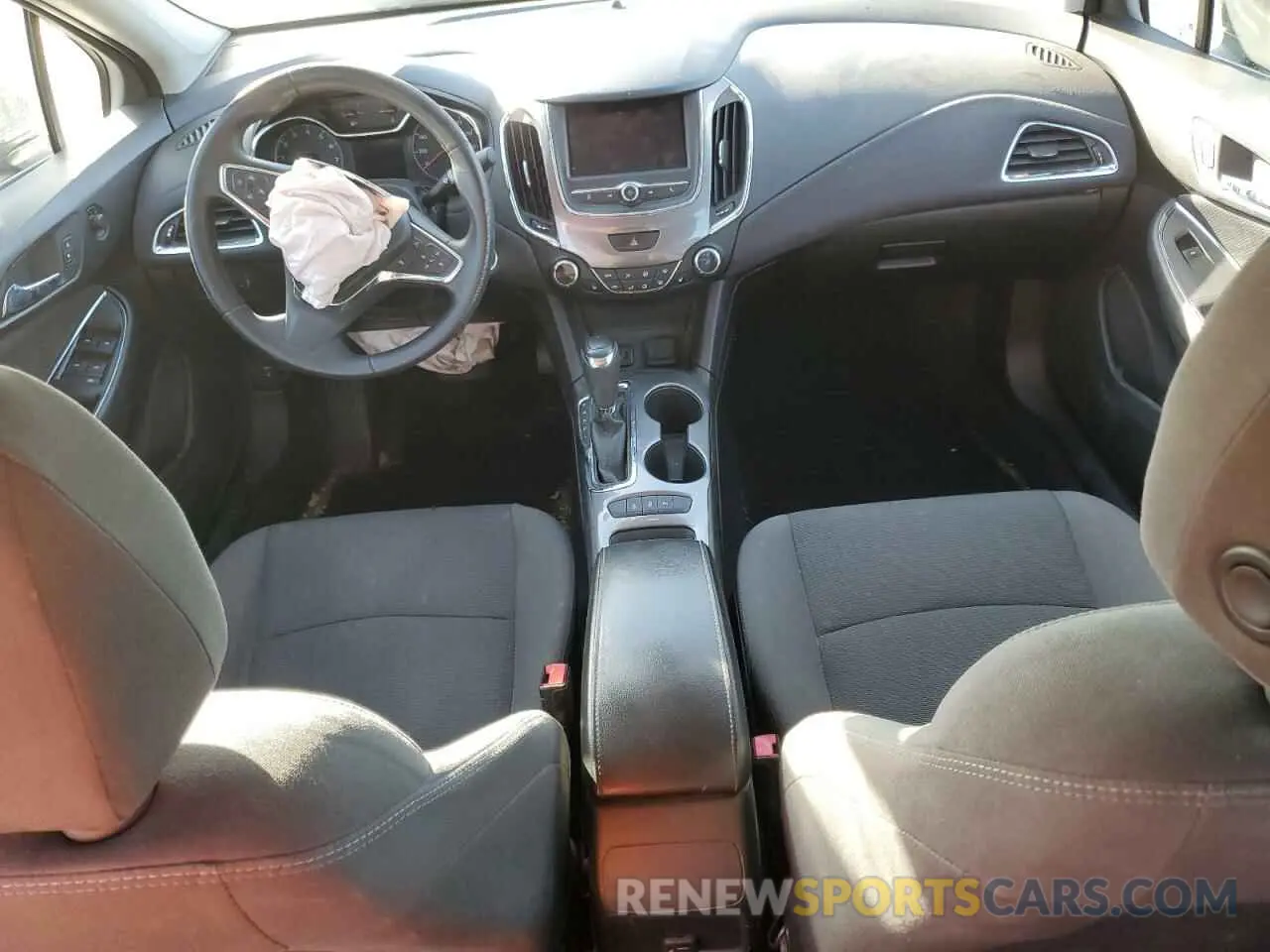 8 Photograph of a damaged car 1G1BE5SM3K7134804 CHEVROLET CRUZE 2019