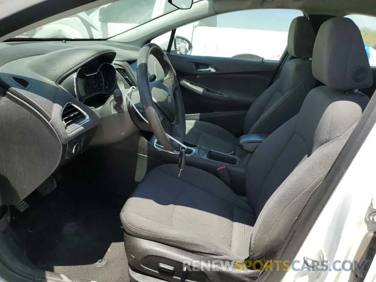 7 Photograph of a damaged car 1G1BE5SM4K7112357 CHEVROLET CRUZE 2019