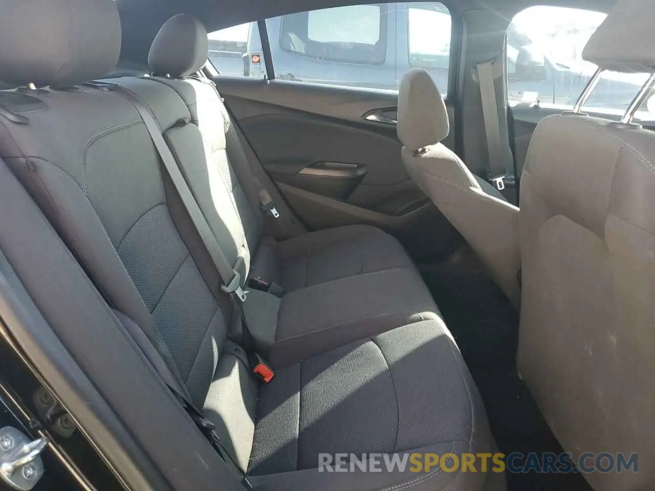 10 Фотография поврежденного автомобиля 1G1BE5SM4K7135931 CHEVROLET CRUZE 2019