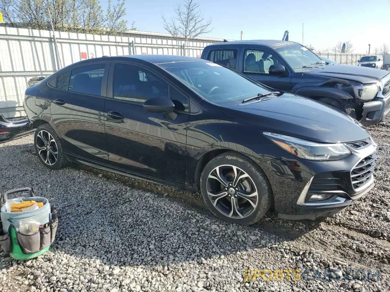 4 Фотография поврежденного автомобиля 1G1BE5SM4K7135931 CHEVROLET CRUZE 2019