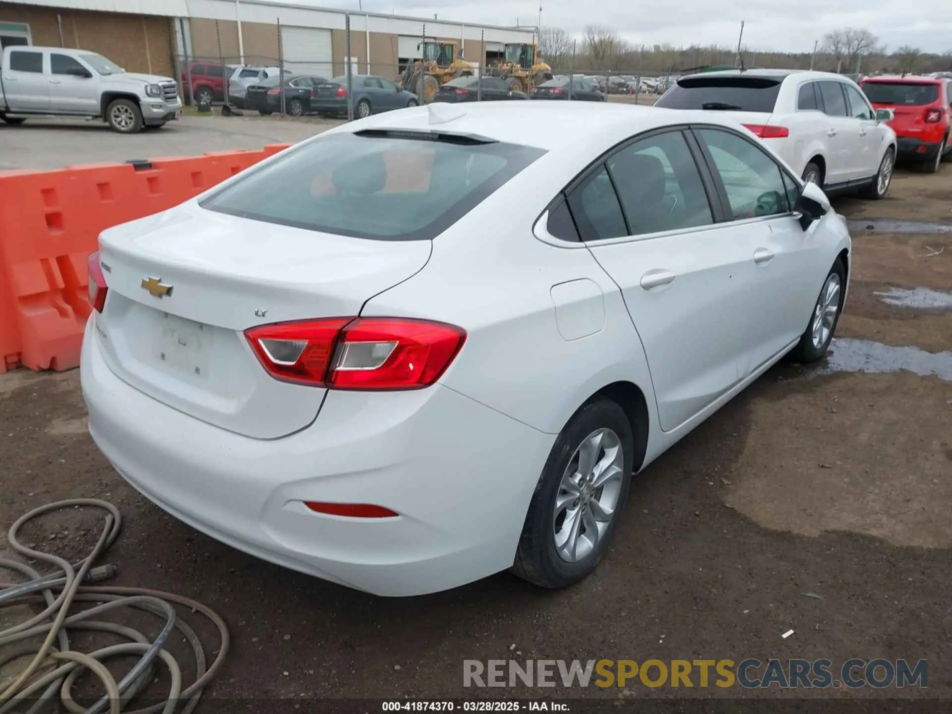 4 Photograph of a damaged car 1G1BE5SM5K7111525 CHEVROLET CRUZE 2019