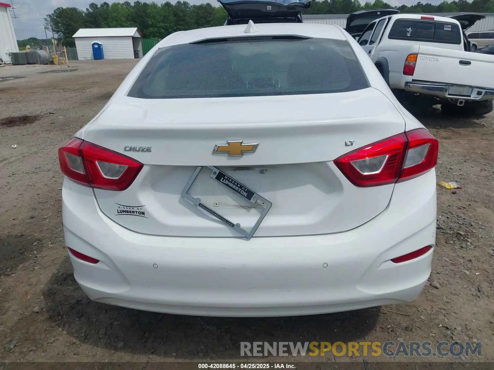 17 Photograph of a damaged car 1G1BE5SM5K7114313 CHEVROLET CRUZE 2019