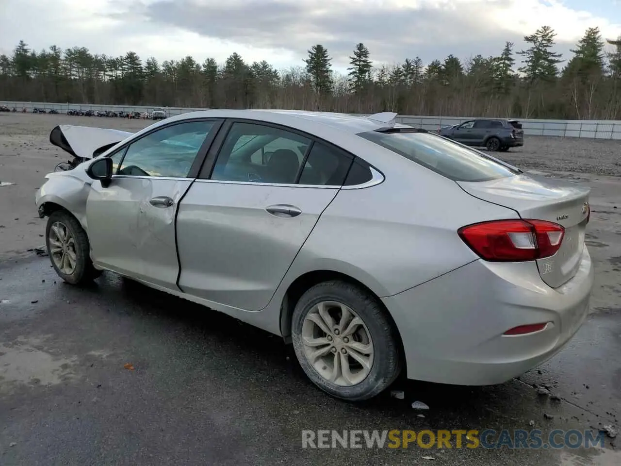 2 Фотография поврежденного автомобиля 1G1BE5SM5K7124761 CHEVROLET CRUZE 2019