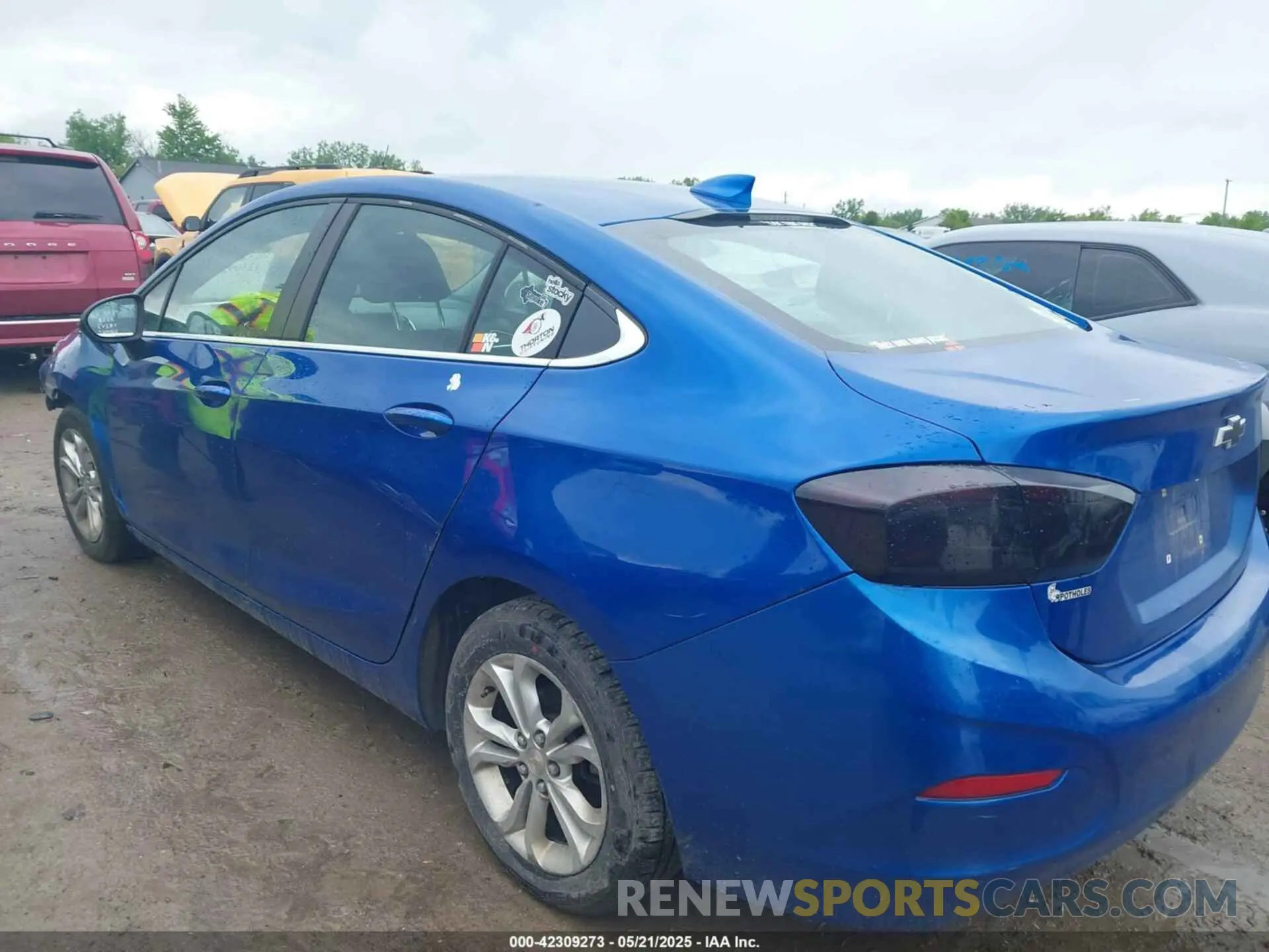 3 Photograph of a damaged car 1G1BE5SM6K7106334 CHEVROLET CRUZE 2019