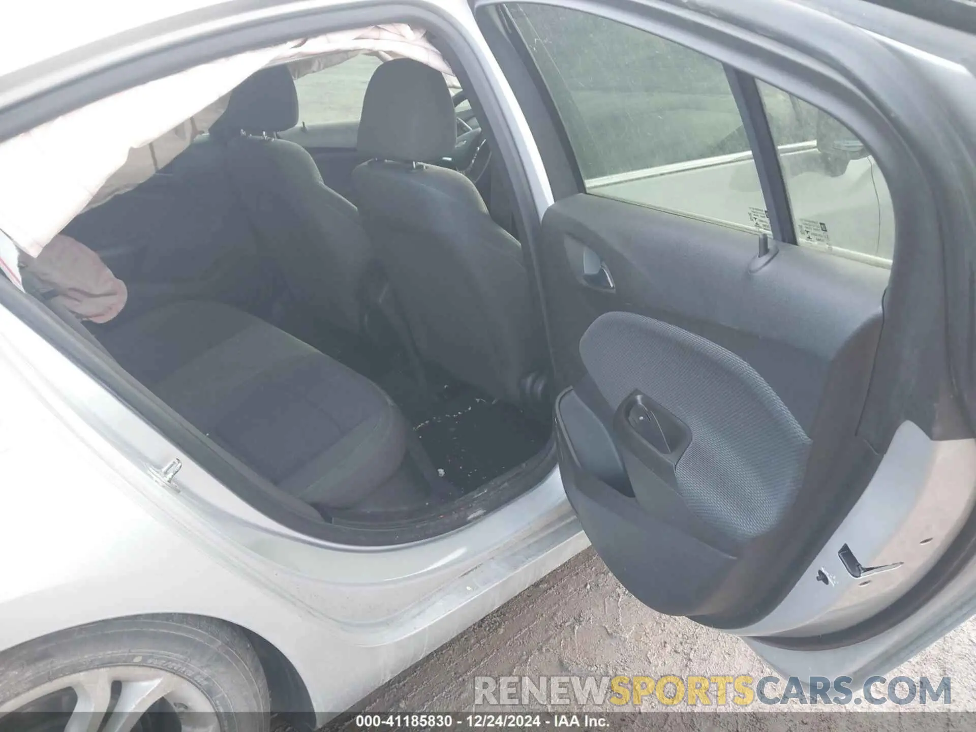8 Фотография поврежденного автомобиля 1G1BE5SM6K7127460 CHEVROLET CRUZE 2019