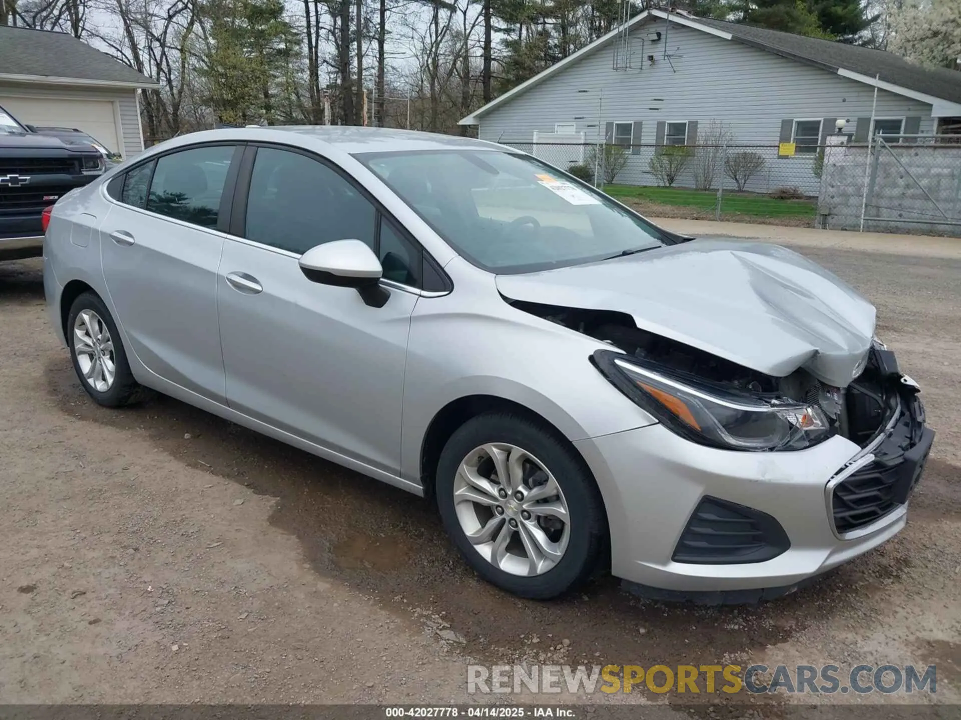 1 Photograph of a damaged car 1G1BE5SM7K7104382 CHEVROLET CRUZE 2019