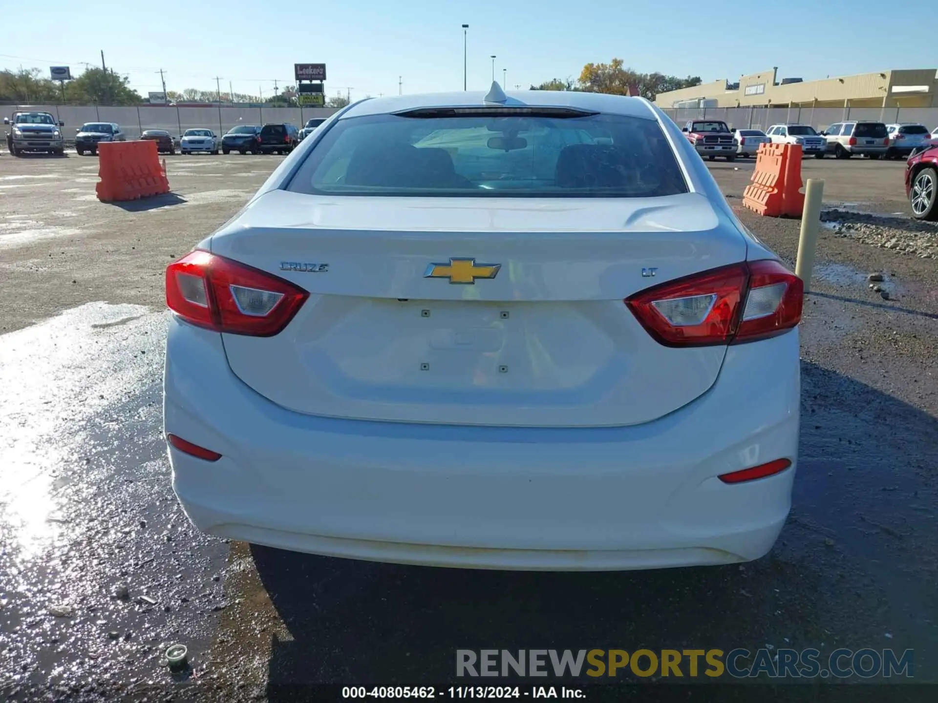 17 Photograph of a damaged car 1G1BE5SM7K7108559 CHEVROLET CRUZE 2019
