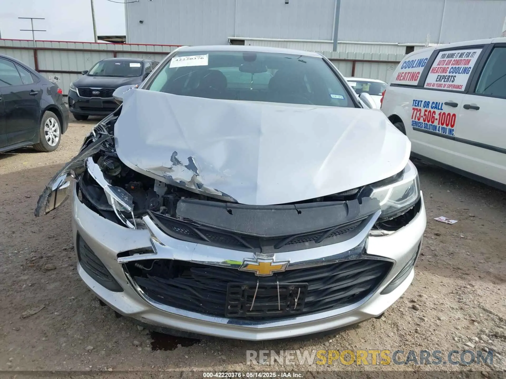 12 Photograph of a damaged car 1G1BE5SM7K7108934 CHEVROLET CRUZE 2019
