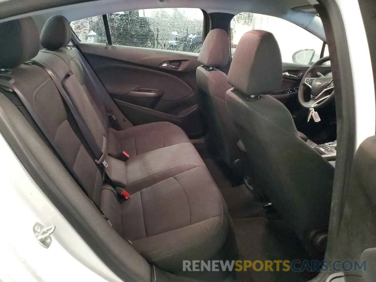 10 Photograph of a damaged car 1G1BE5SM7K7142985 CHEVROLET CRUZE 2019