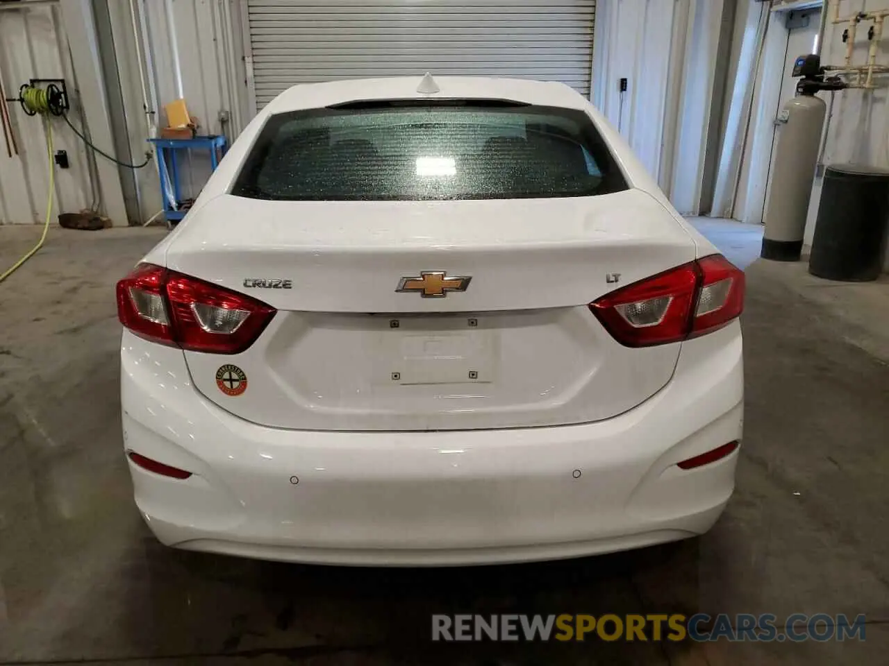 6 Photograph of a damaged car 1G1BE5SM7K7142985 CHEVROLET CRUZE 2019