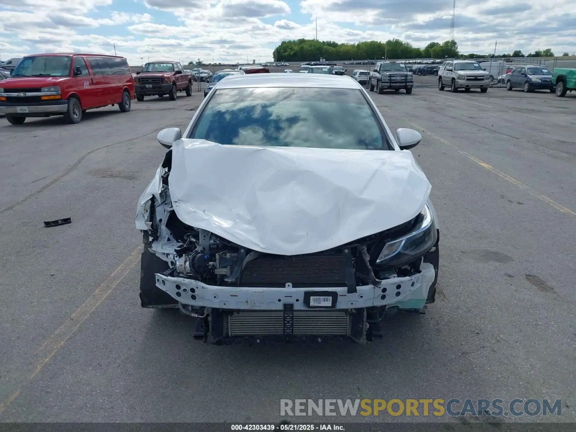 13 Фотография поврежденного автомобиля 1G1BE5SM8K7100969 CHEVROLET CRUZE 2019
