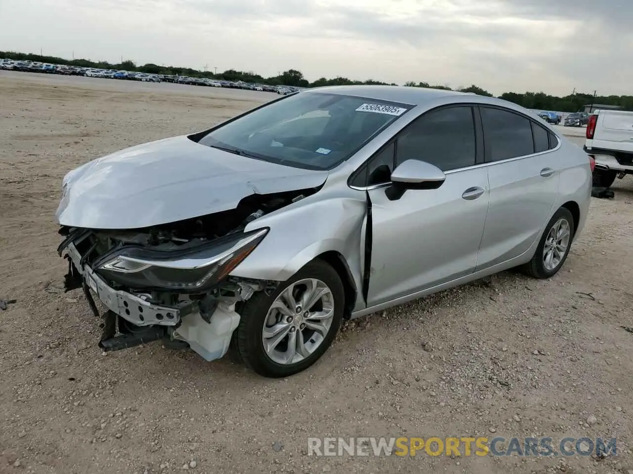 1 Фотография поврежденного автомобиля 1G1BE5SM8K7102768 CHEVROLET CRUZE 2019