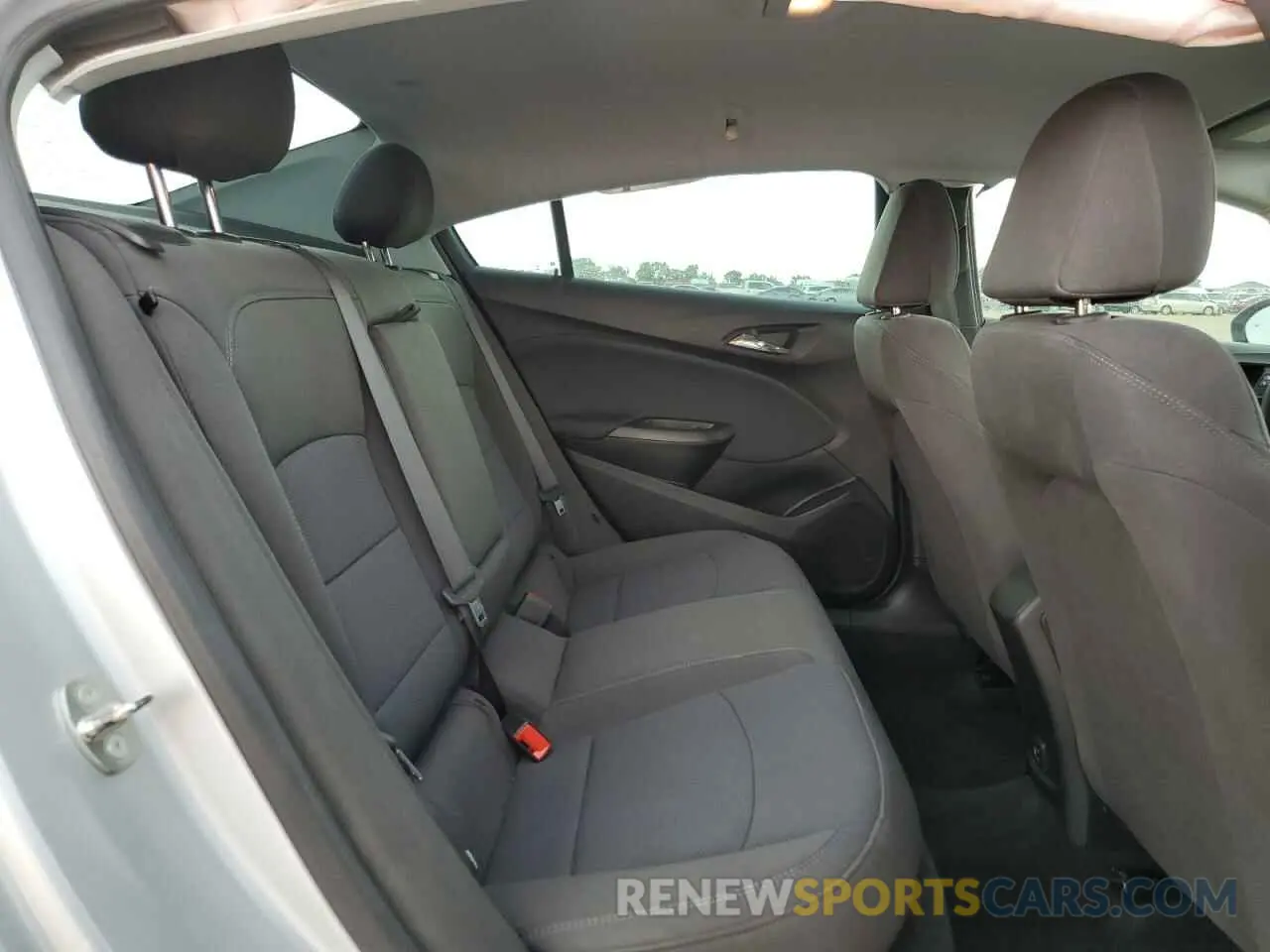 10 Фотография поврежденного автомобиля 1G1BE5SM8K7102768 CHEVROLET CRUZE 2019