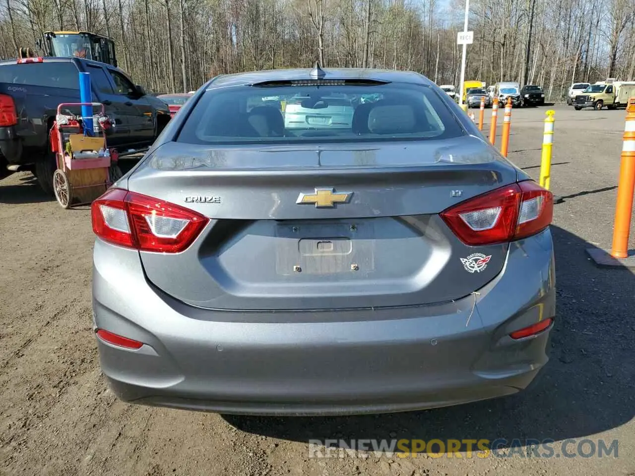 6 Photograph of a damaged car 1G1BE5SM8K7120185 CHEVROLET CRUZE 2019