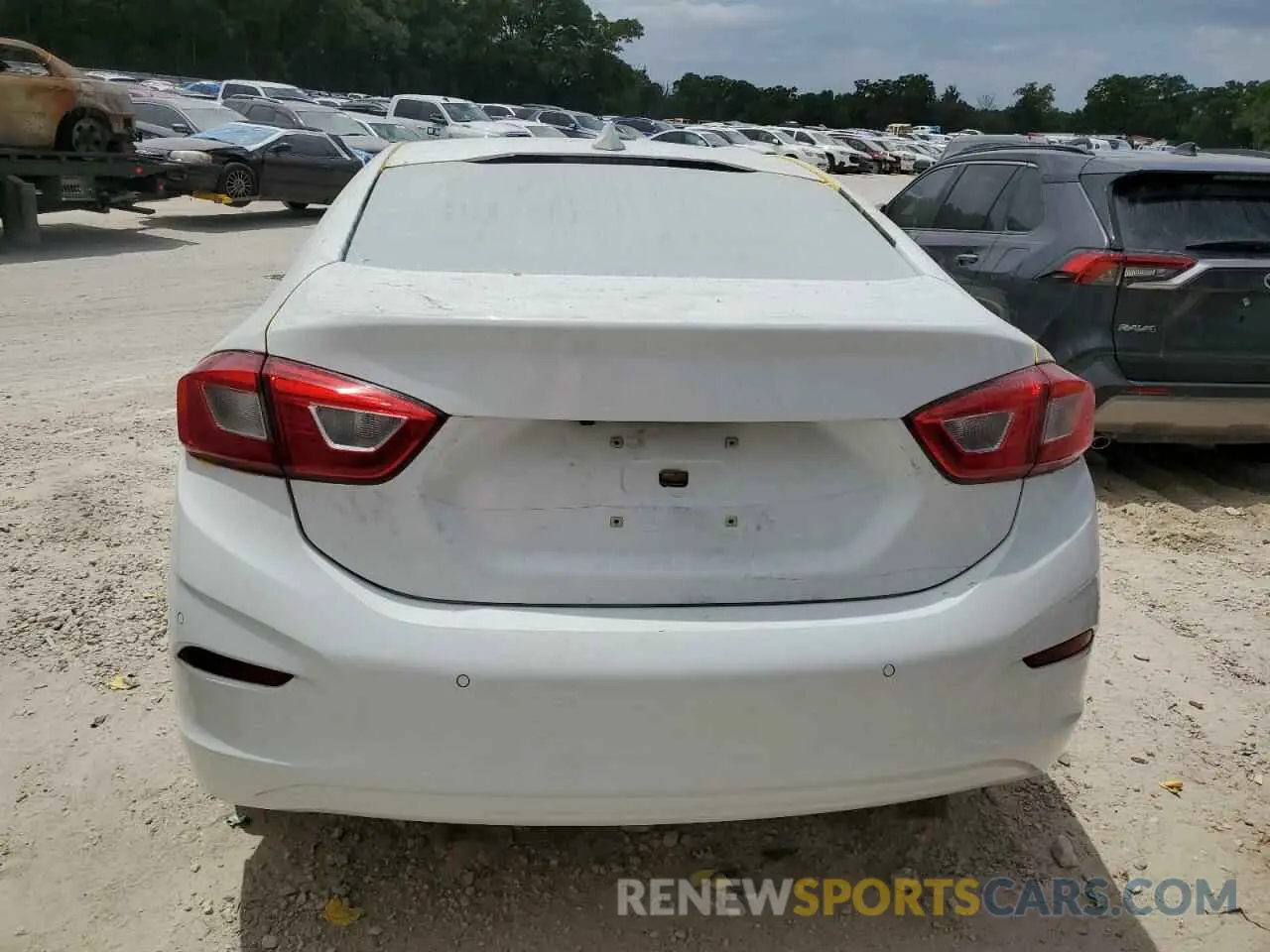 6 Photograph of a damaged car 1G1BE5SM8K7133809 CHEVROLET CRUZE 2019