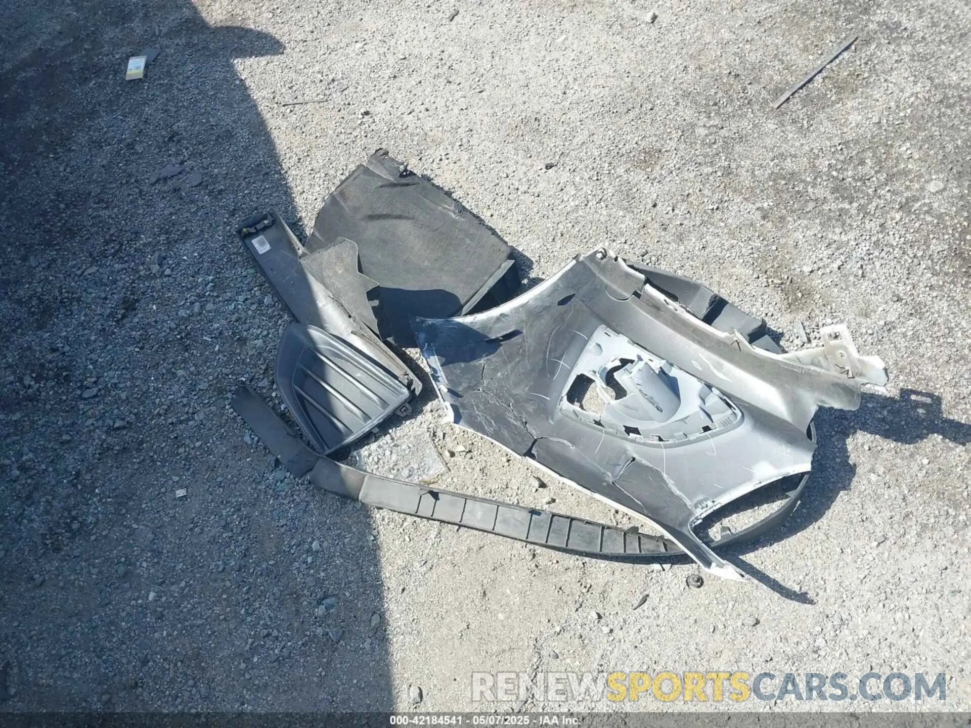 12 Photograph of a damaged car 1G1BE5SM9K7113679 CHEVROLET CRUZE 2019