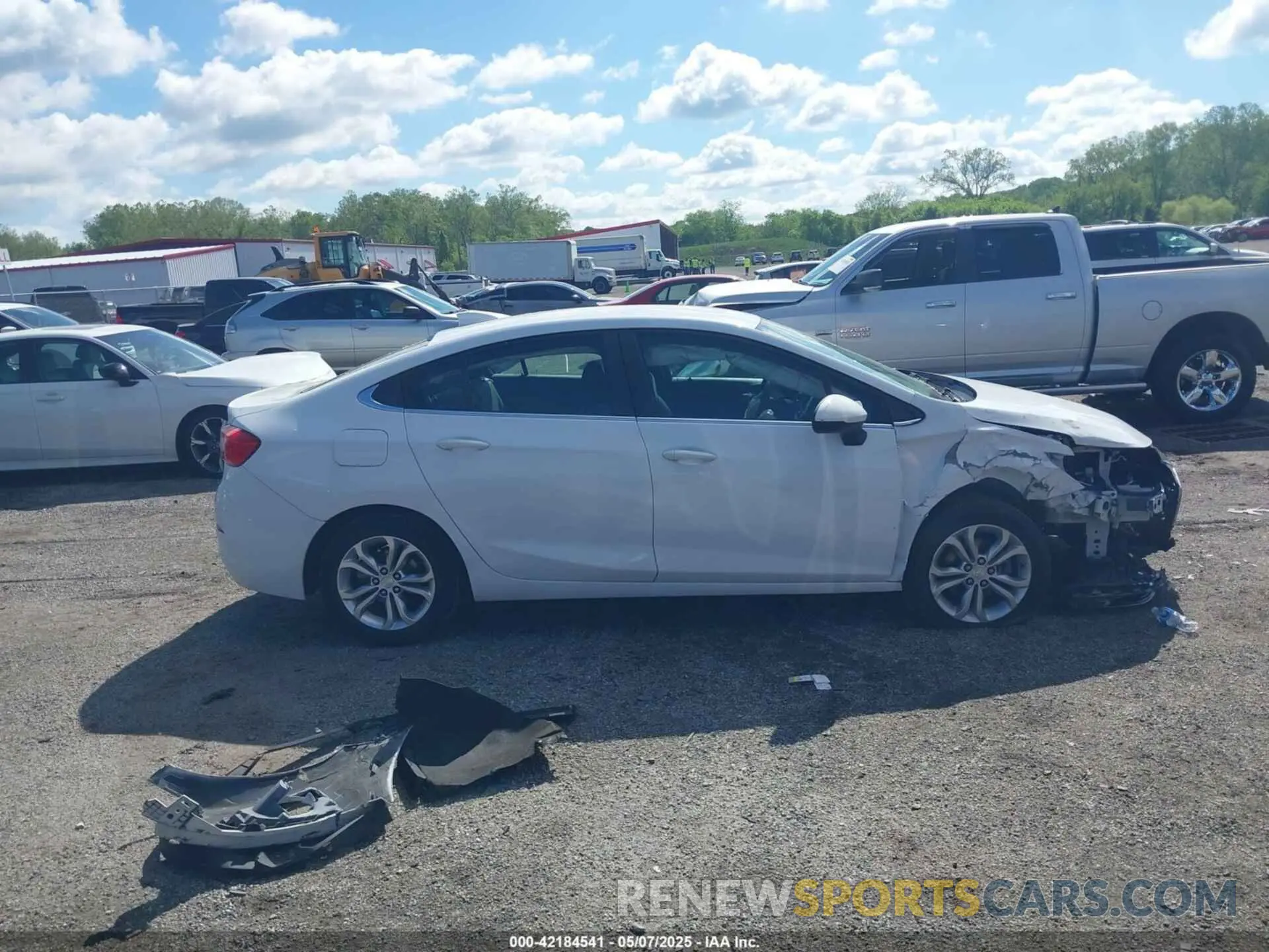14 Photograph of a damaged car 1G1BE5SM9K7113679 CHEVROLET CRUZE 2019