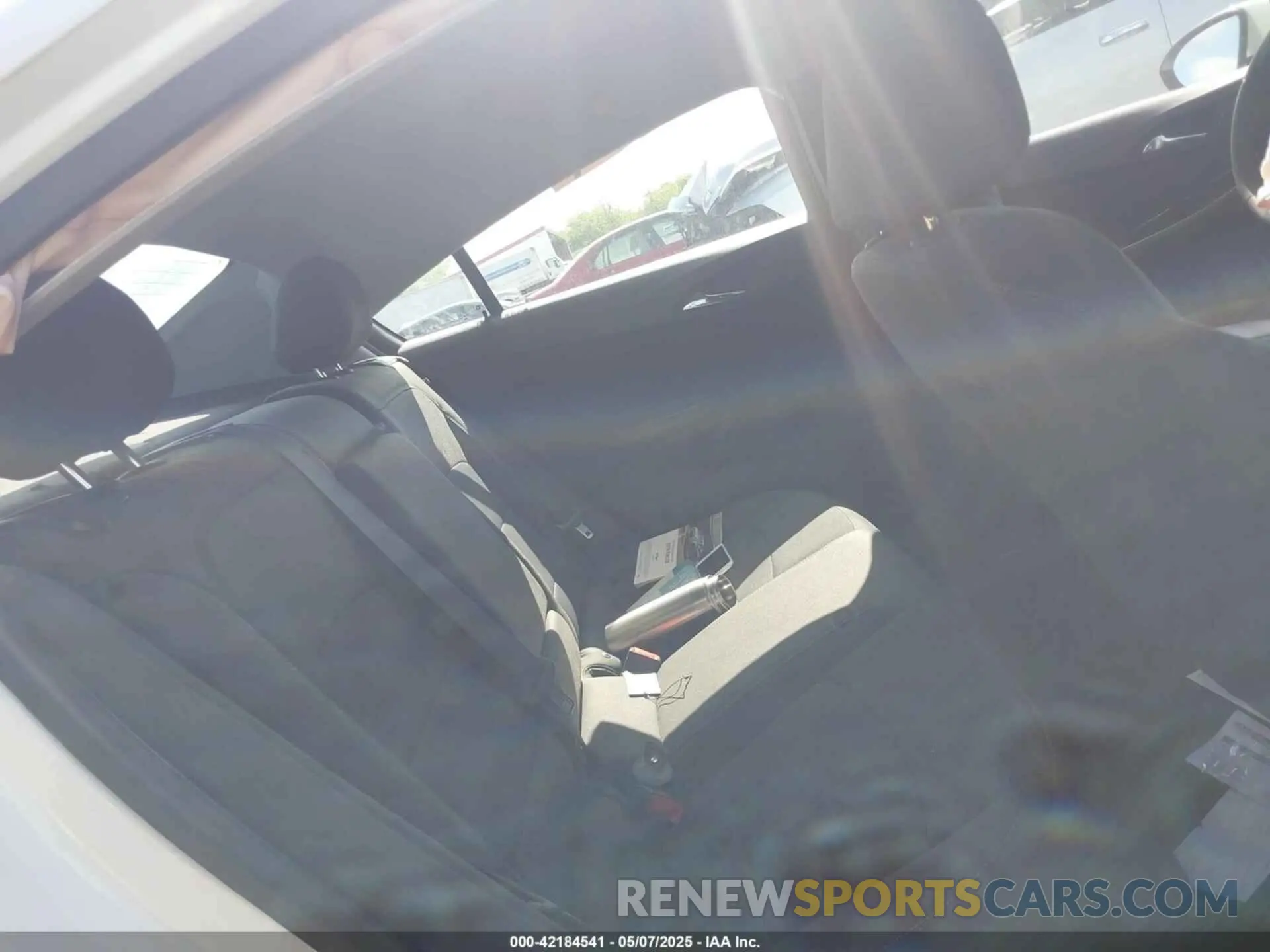 8 Photograph of a damaged car 1G1BE5SM9K7113679 CHEVROLET CRUZE 2019