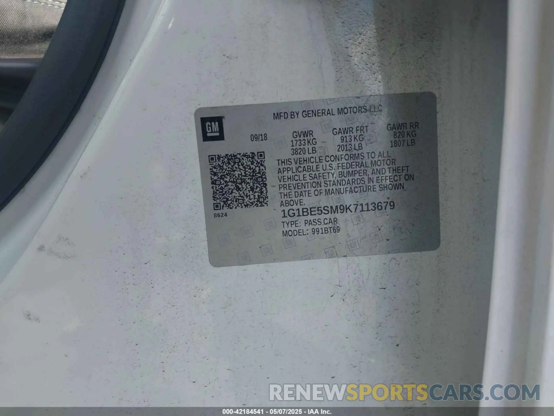 9 Photograph of a damaged car 1G1BE5SM9K7113679 CHEVROLET CRUZE 2019
