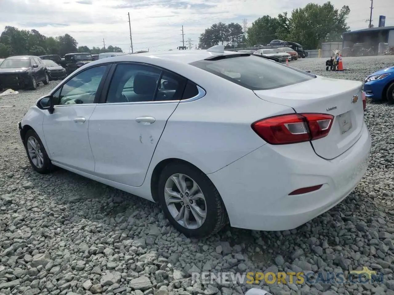 2 Photograph of a damaged car 1G1BE5SM9K7118154 CHEVROLET CRUZE 2019