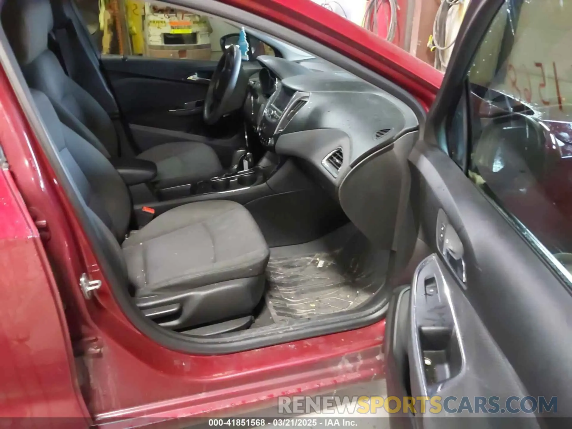5 Photograph of a damaged car 1G1BE5SM9K7142101 CHEVROLET CRUZE 2019