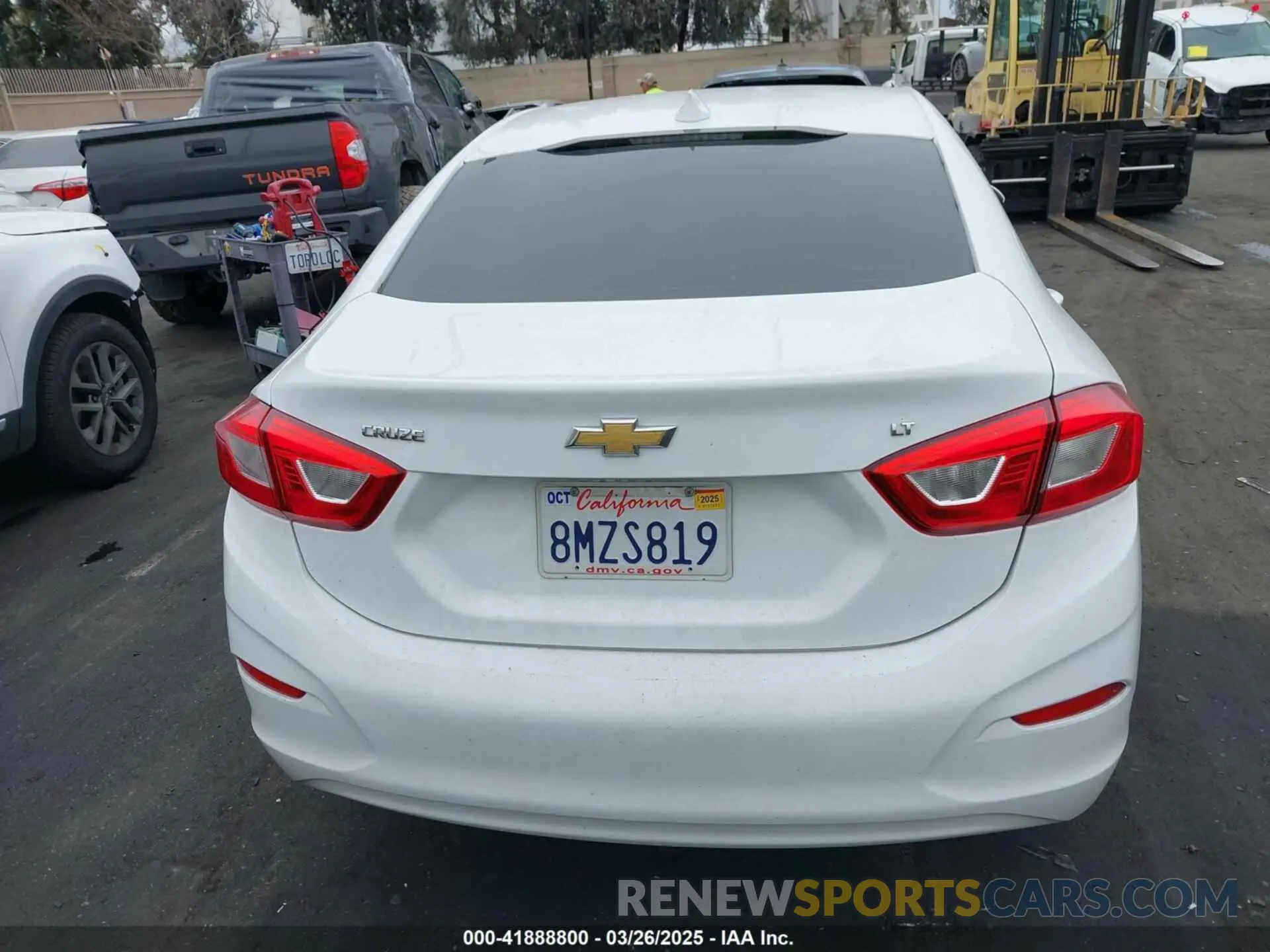 17 Photograph of a damaged car 1G1BE5SM9K7146147 CHEVROLET CRUZE 2019