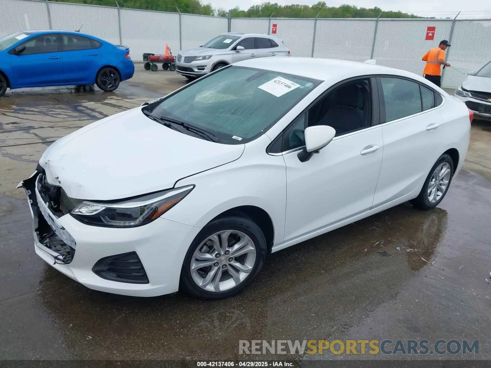 2 Photograph of a damaged car 1G1BE5SMXK7118146 CHEVROLET CRUZE 2019