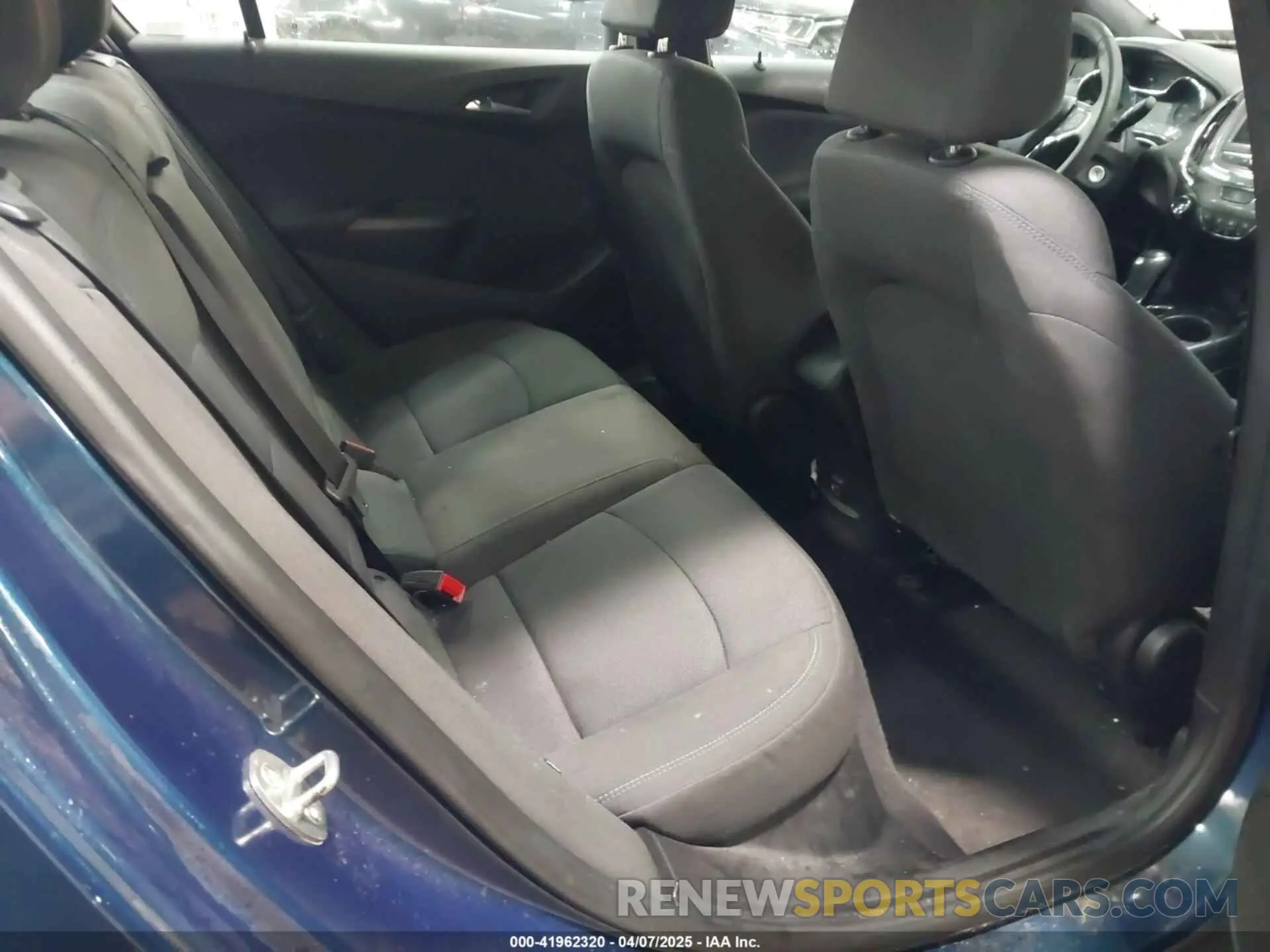 8 Photograph of a damaged car 1G1BE5SMXK7123508 CHEVROLET CRUZE 2019