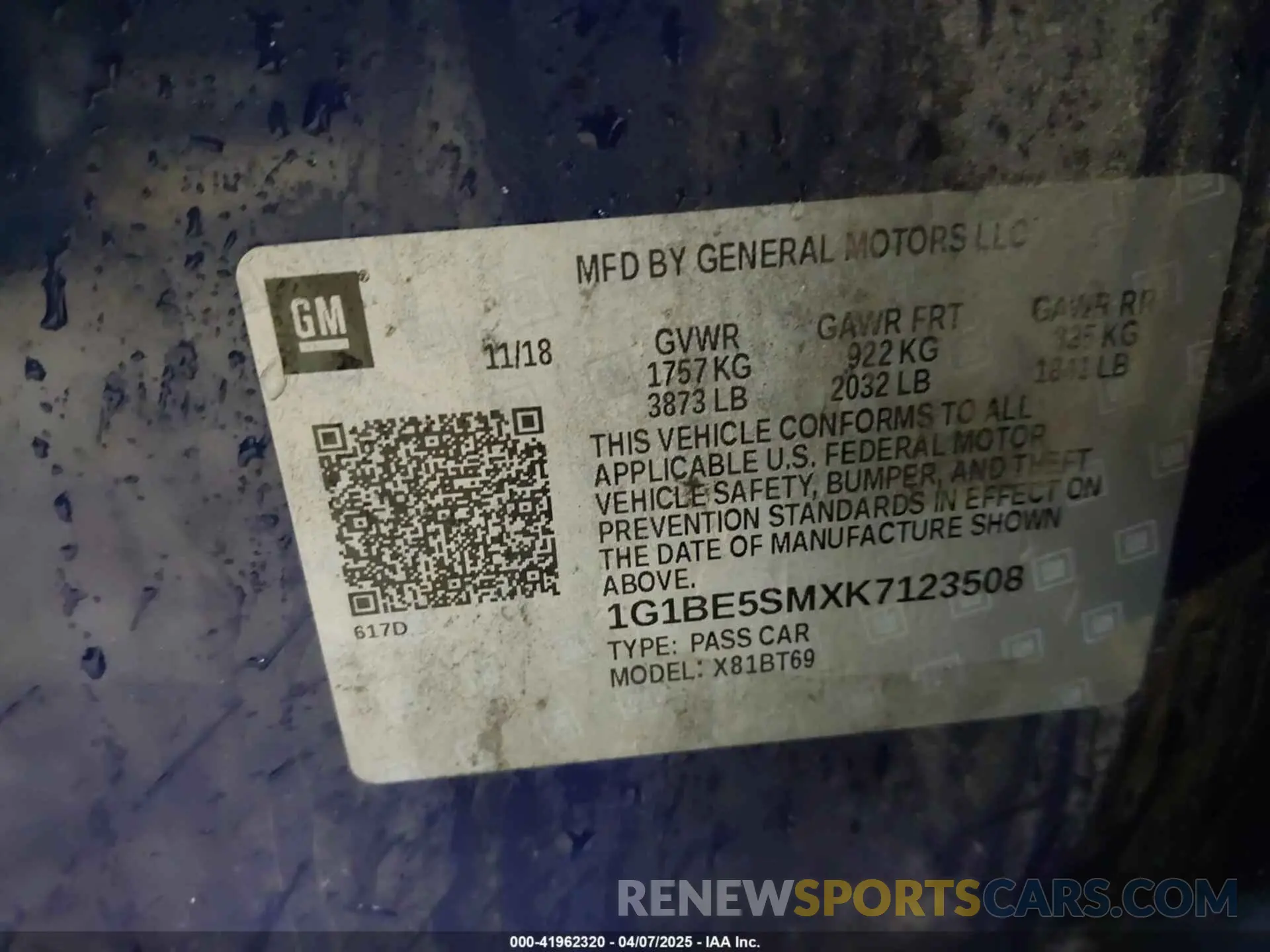 9 Photograph of a damaged car 1G1BE5SMXK7123508 CHEVROLET CRUZE 2019