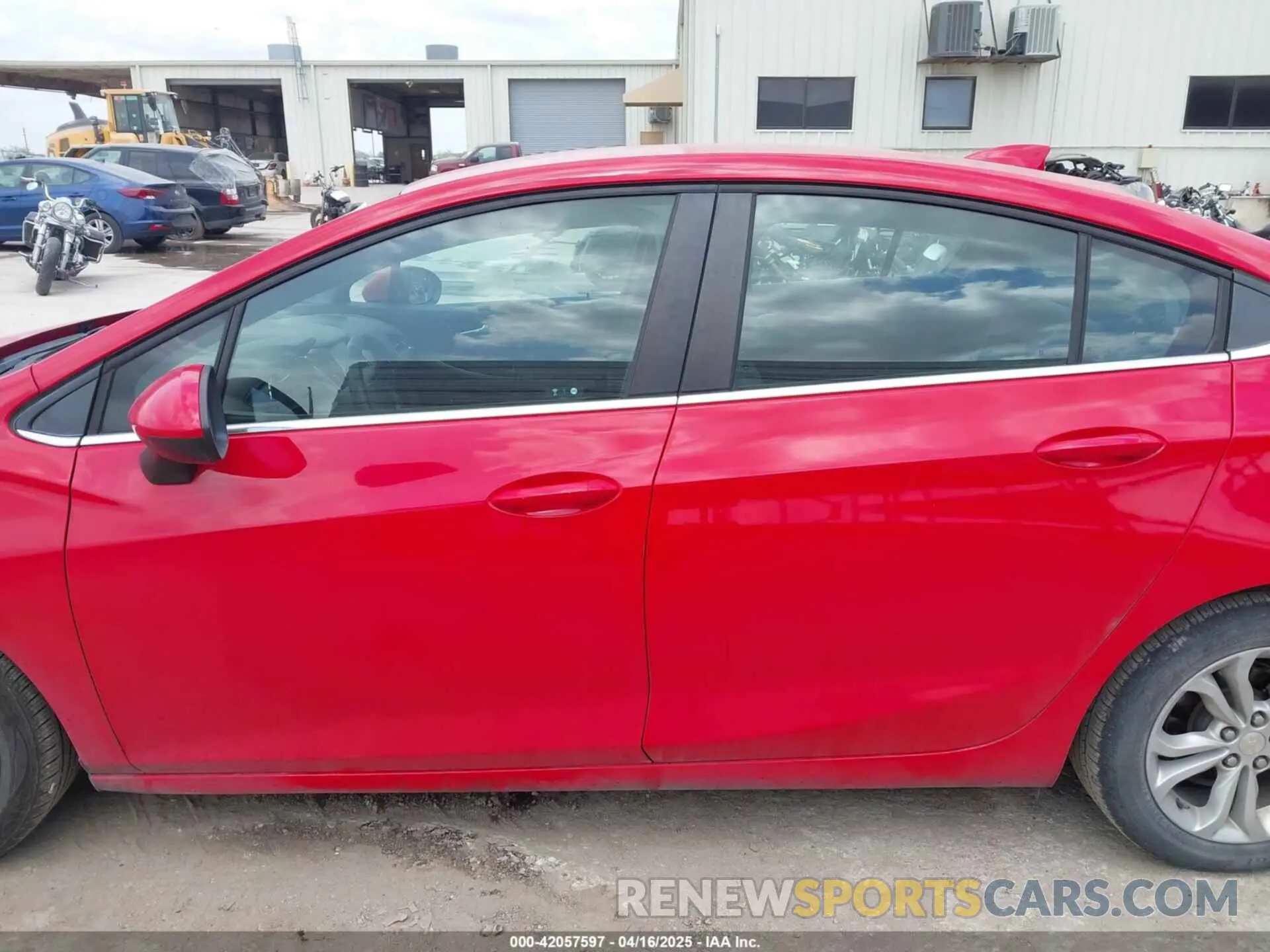 14 Photograph of a damaged car 1G1BE5SMXK7142740 CHEVROLET CRUZE 2019
